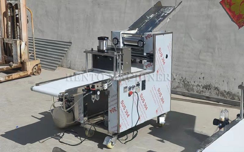 noodle making machine restaurant002