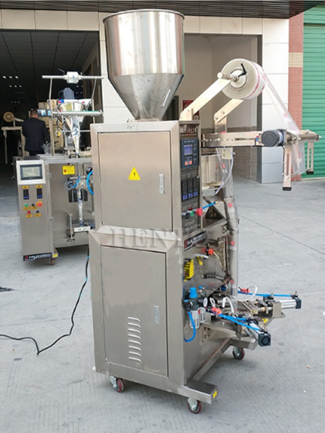 Snack Packing Machine