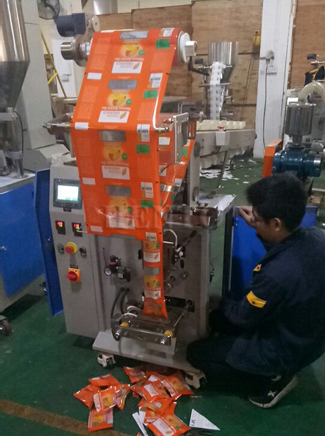 Vertical Vacuum Packaging Machine Vertical Vacuum Packaging Machine