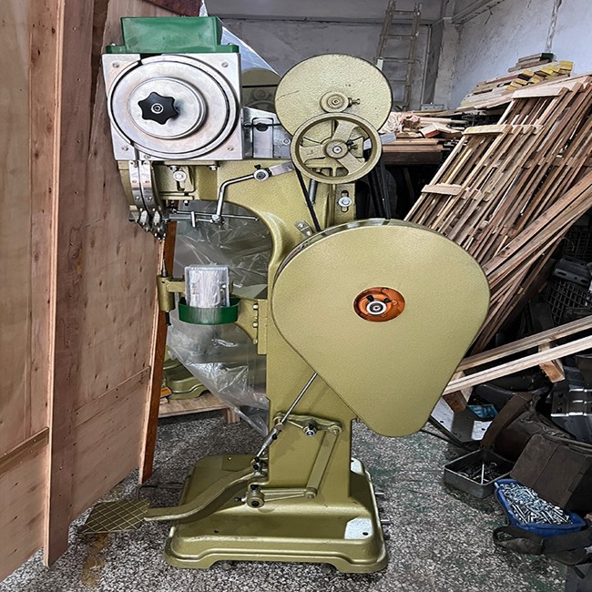 Brake Riveting Machine