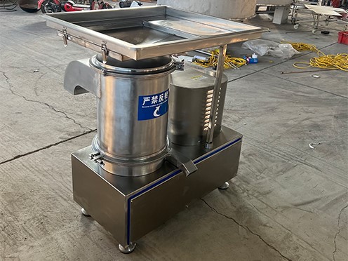 Egg Cracking Machine