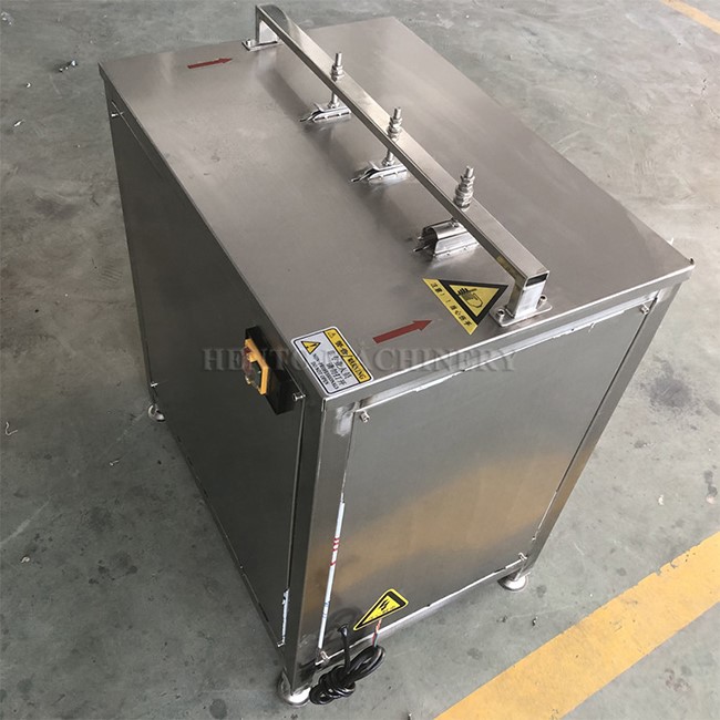 Chicken Feet Cutting Machine