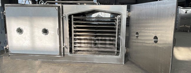 Square vacuum dryer1 Square vacuum dryer1