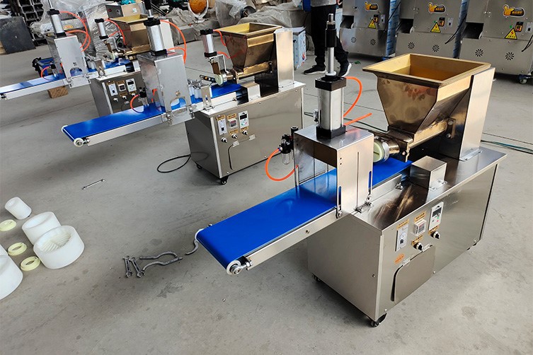 Bread Dough Divider Presser Machine 1 Bread Dough Divider Presser Machine 1