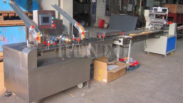 Sandwiching Biscuit Making Machine Sandwiching Biscuit Making Machine