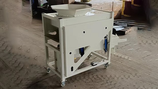Garlic screening grading machine