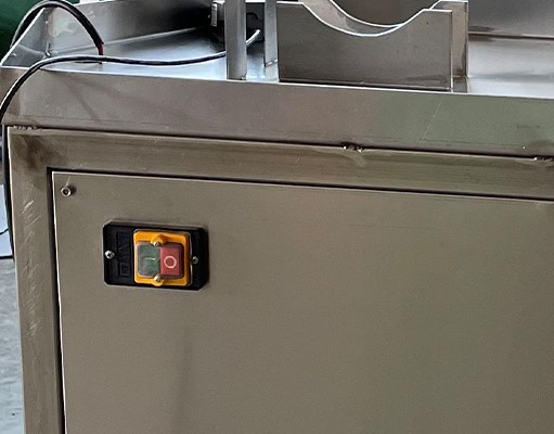 Coconut Cutting Machine Automatic