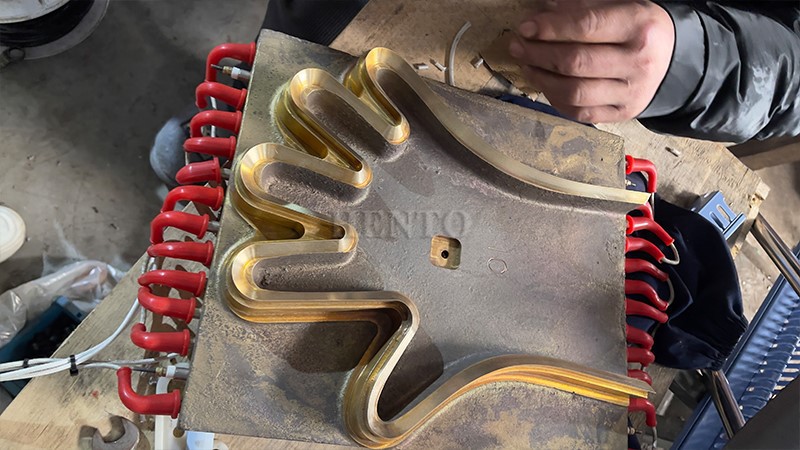 Hand Gloves Making Machine Hand Gloves Making Machine