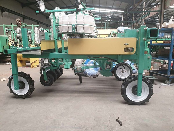 Vegetable Transplanter Machine Vegetable Transplanter Machine
