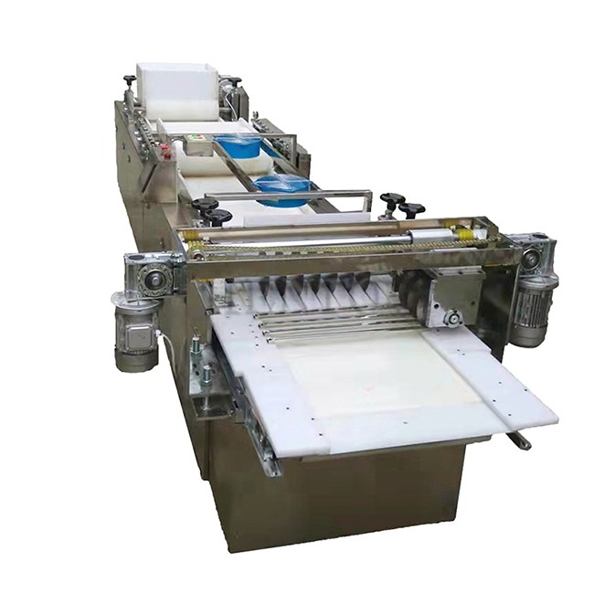 Candied fruit cutting machine